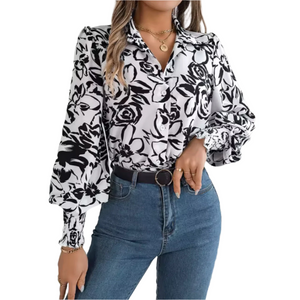 Chiara – Losvallende Blouse voor Dames met Dag-en-Nachtstijl