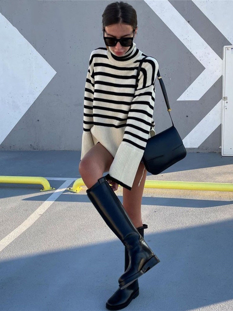 LucaVelluto™ Trui met handtekening en streep