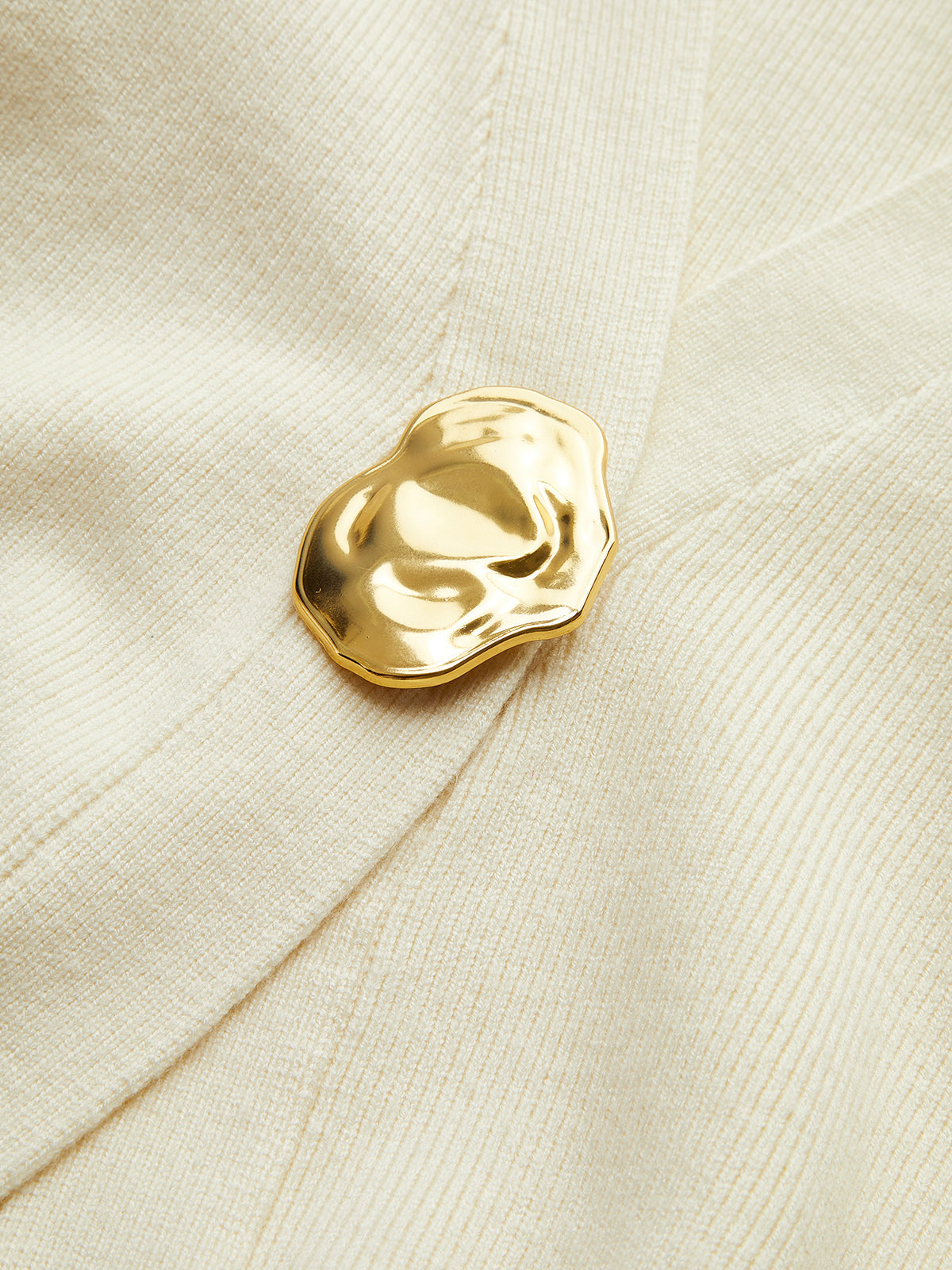 Chiara – Elegante Damescardigan met Knoopsluiting