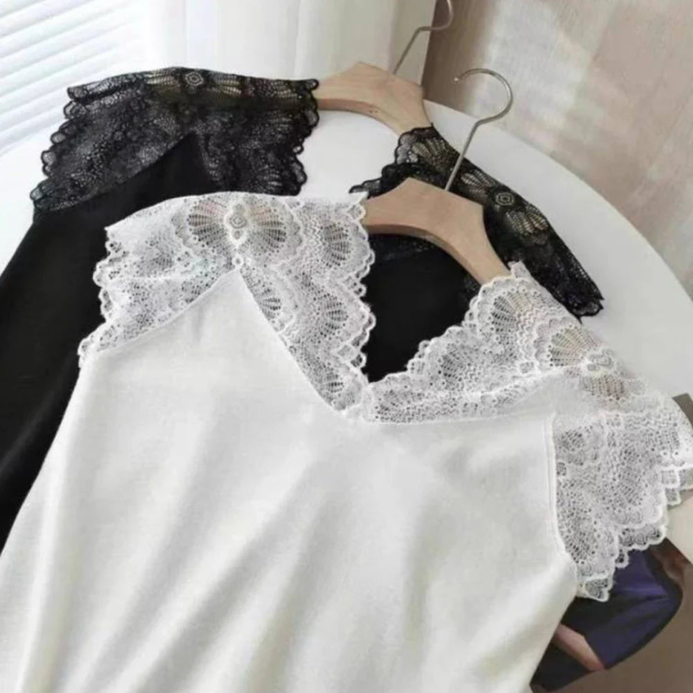 Isabella – Dames Blouse met Kanten Kraag en Korte Mouwen