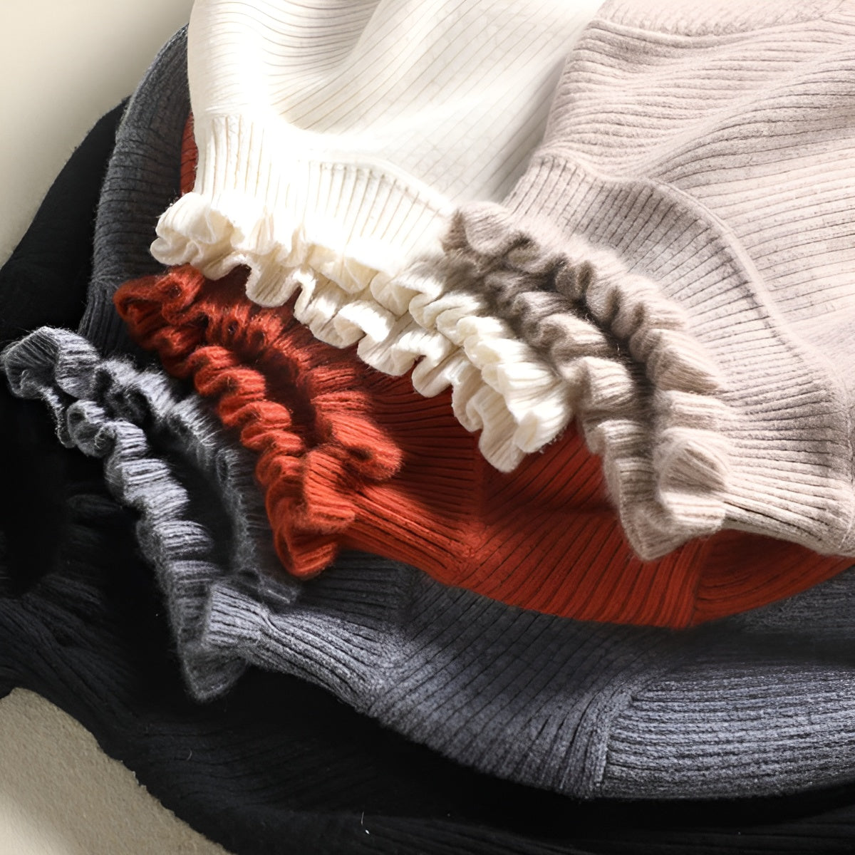 Marina – Plus Size Dames Coltrui met Ruches