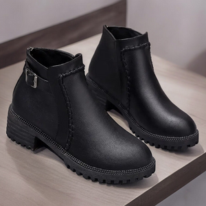 SofiaLombardi Korte laarzen met ronde kop