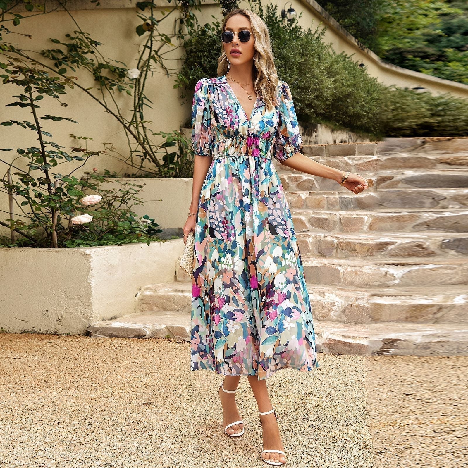 AlessiaFiori™ Elegante taille V-hals jurk met bloemenprint