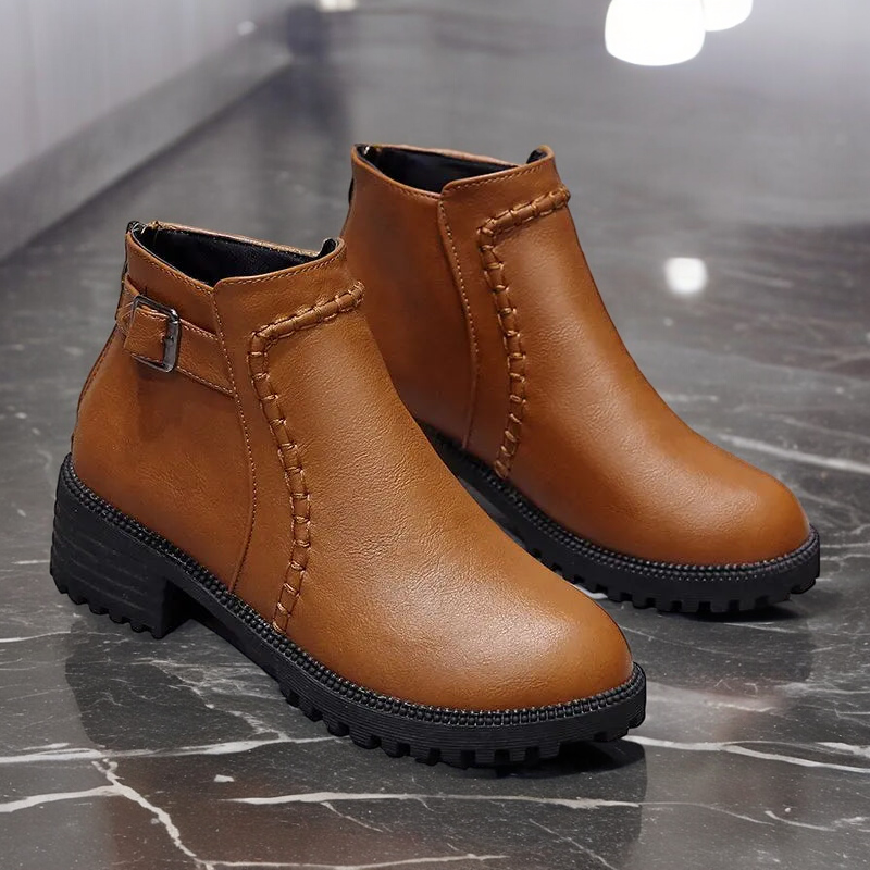 SofiaLombardi Korte laarzen met ronde kop