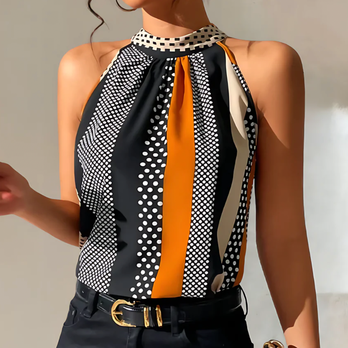 Sofia – Elegante Dames Zwarte Top met Print