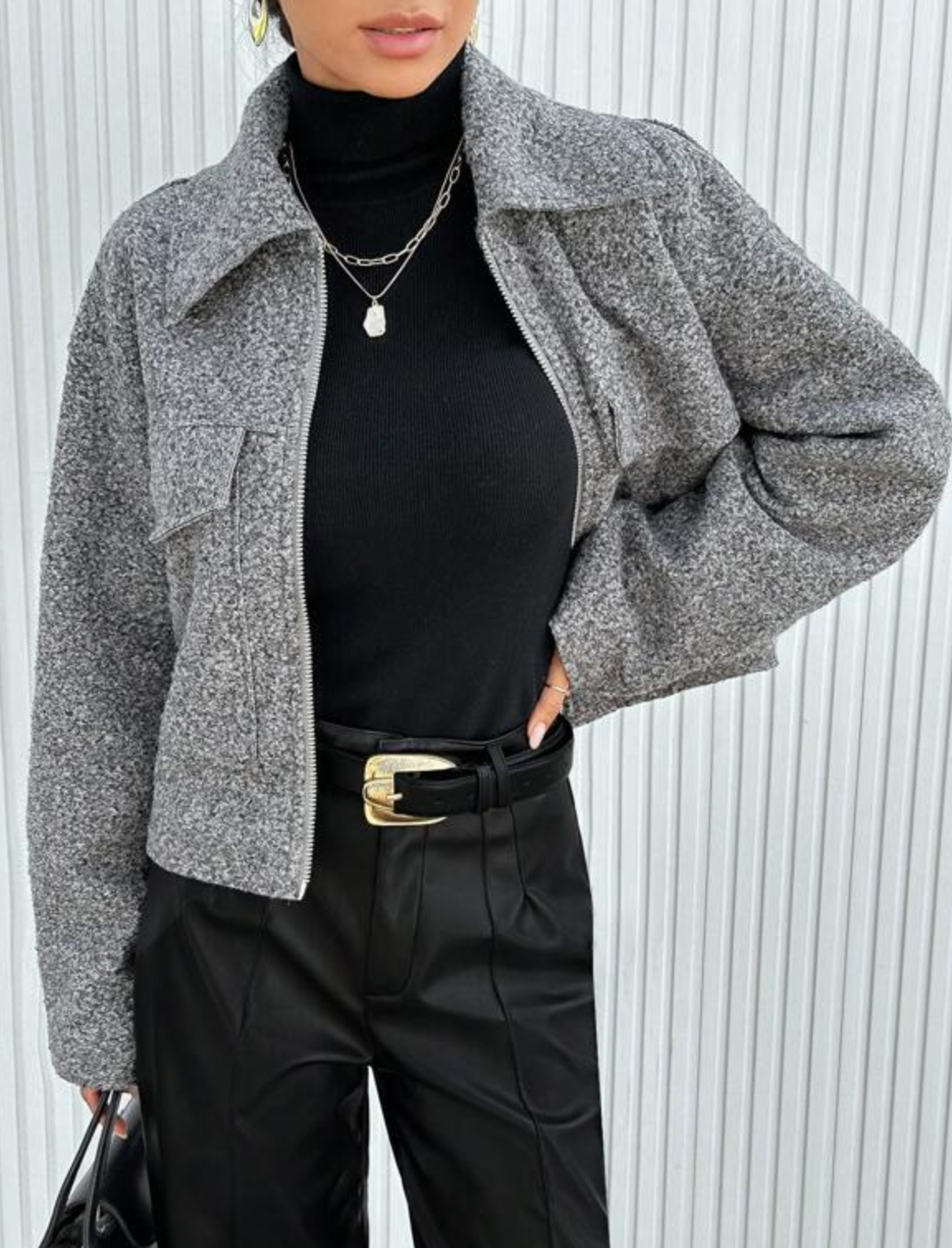 Camila – Cropped Bomberjack voor Dames met Reverskraag