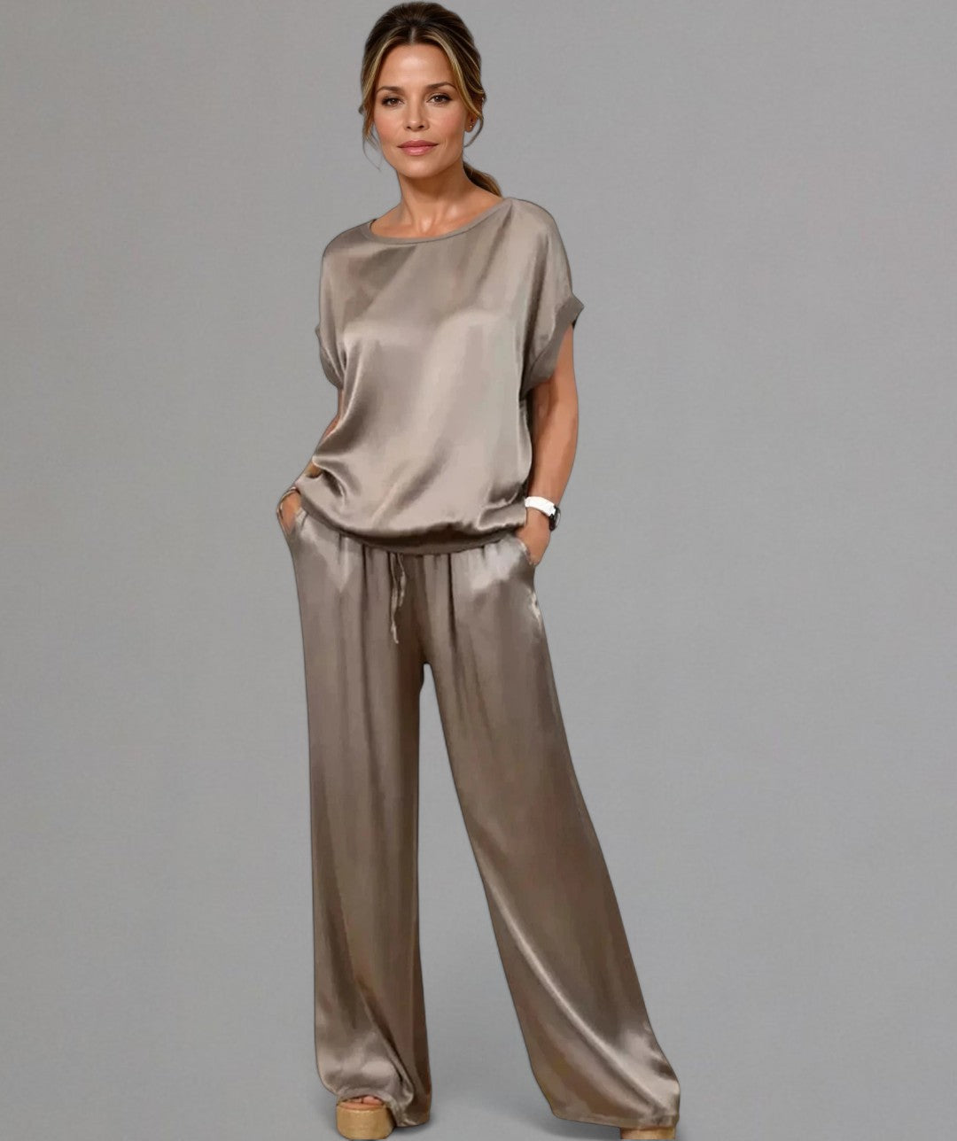 Isabella – Satijnzachte Dames Loungewear Set met Trekkoord Broek
