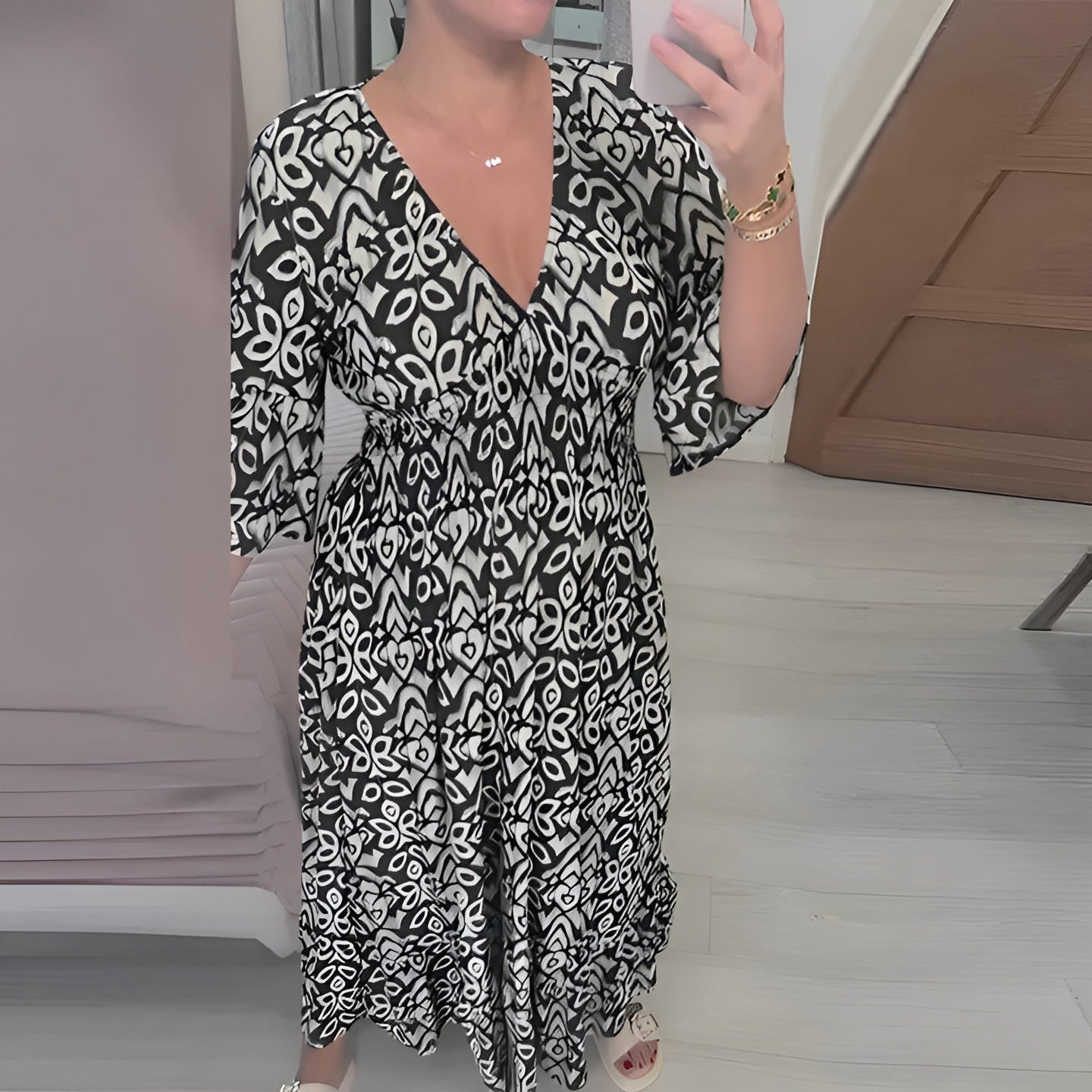 Isabella – Luchtige V-Hals Zomerjurk voor Dames