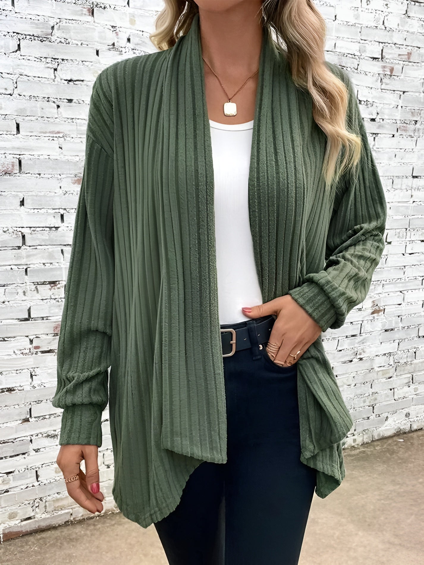 Aina – Luxe Ribgebreide Damesvest