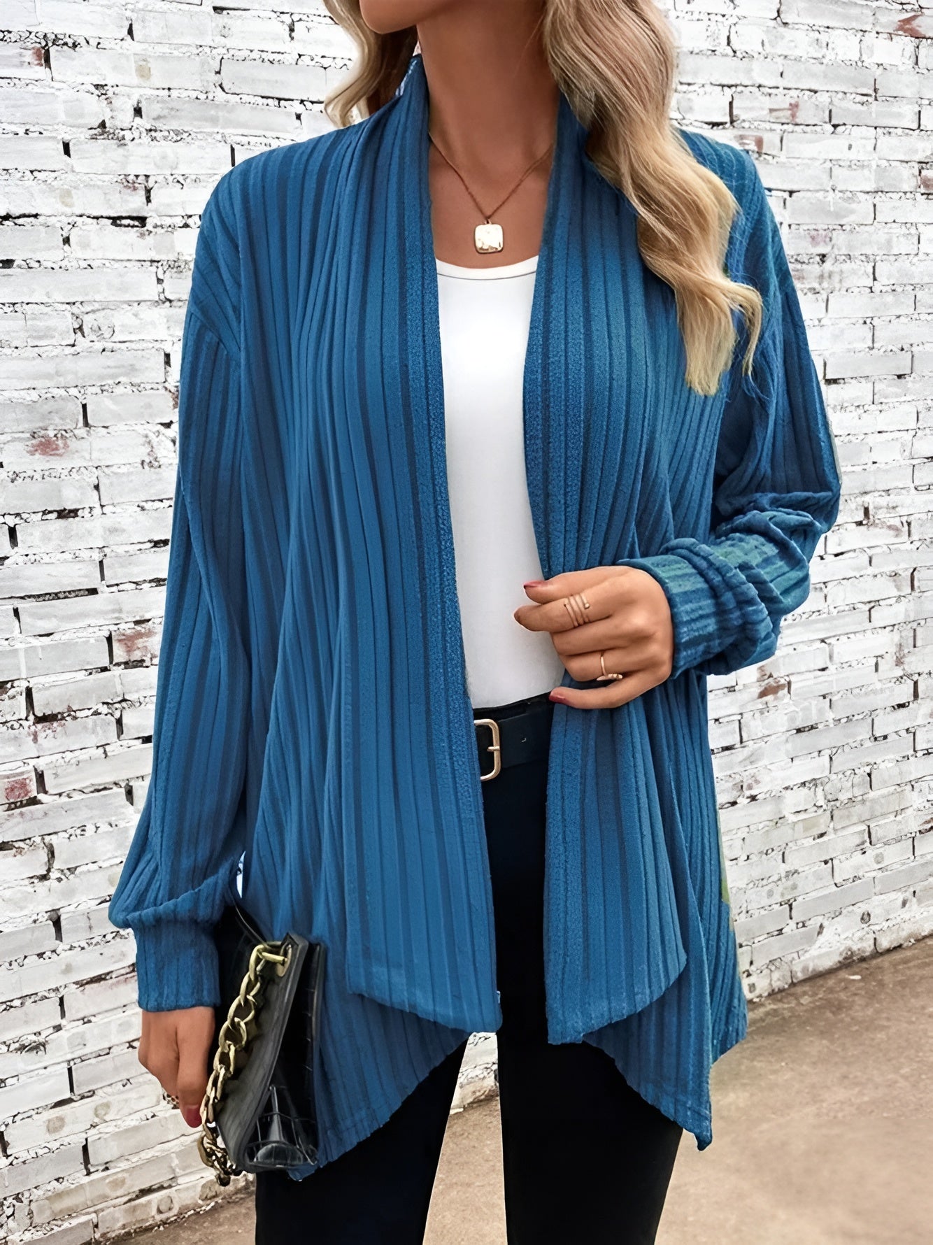 Aina – Luxe Ribgebreide Damesvest