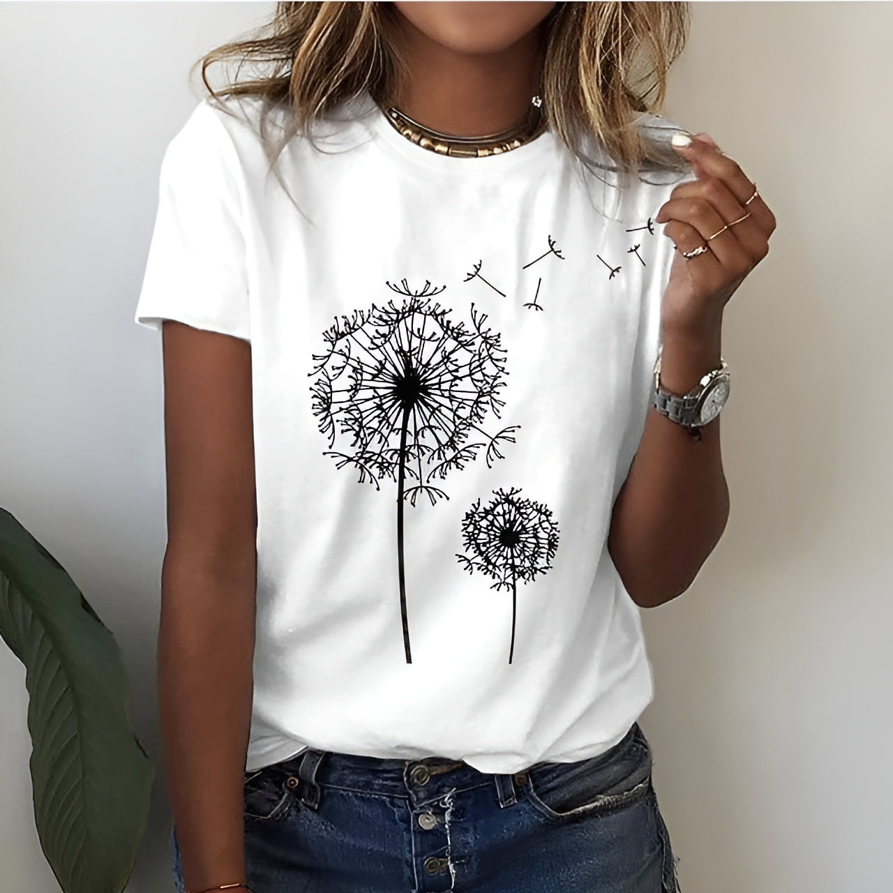 Isabella – Droomachtig Paardenbloem T-shirt voor Dames