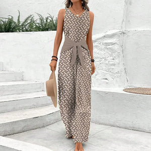 NicoloBianchi Mouwloze jumpsuit met ronde hals