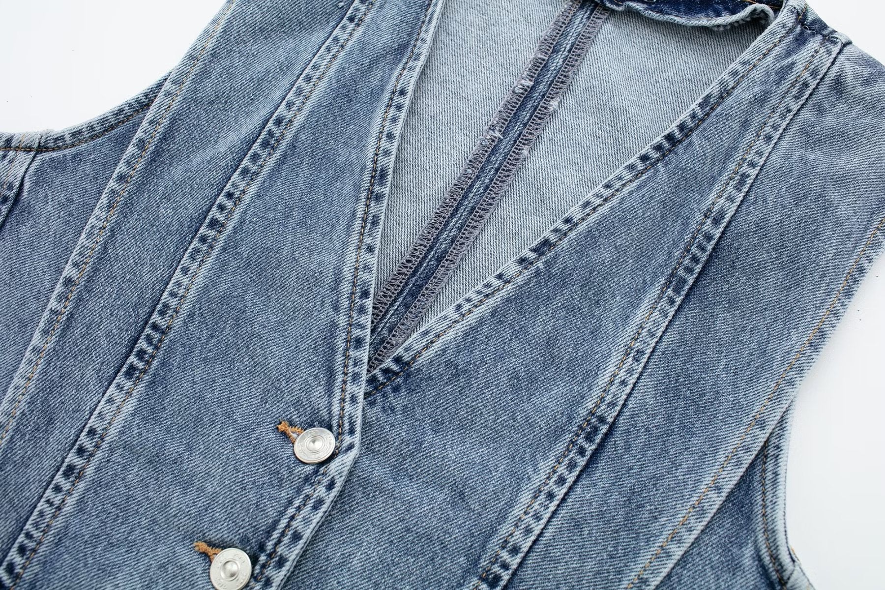 Chiara – Lichtblauwe Cropped Denim Damesvest