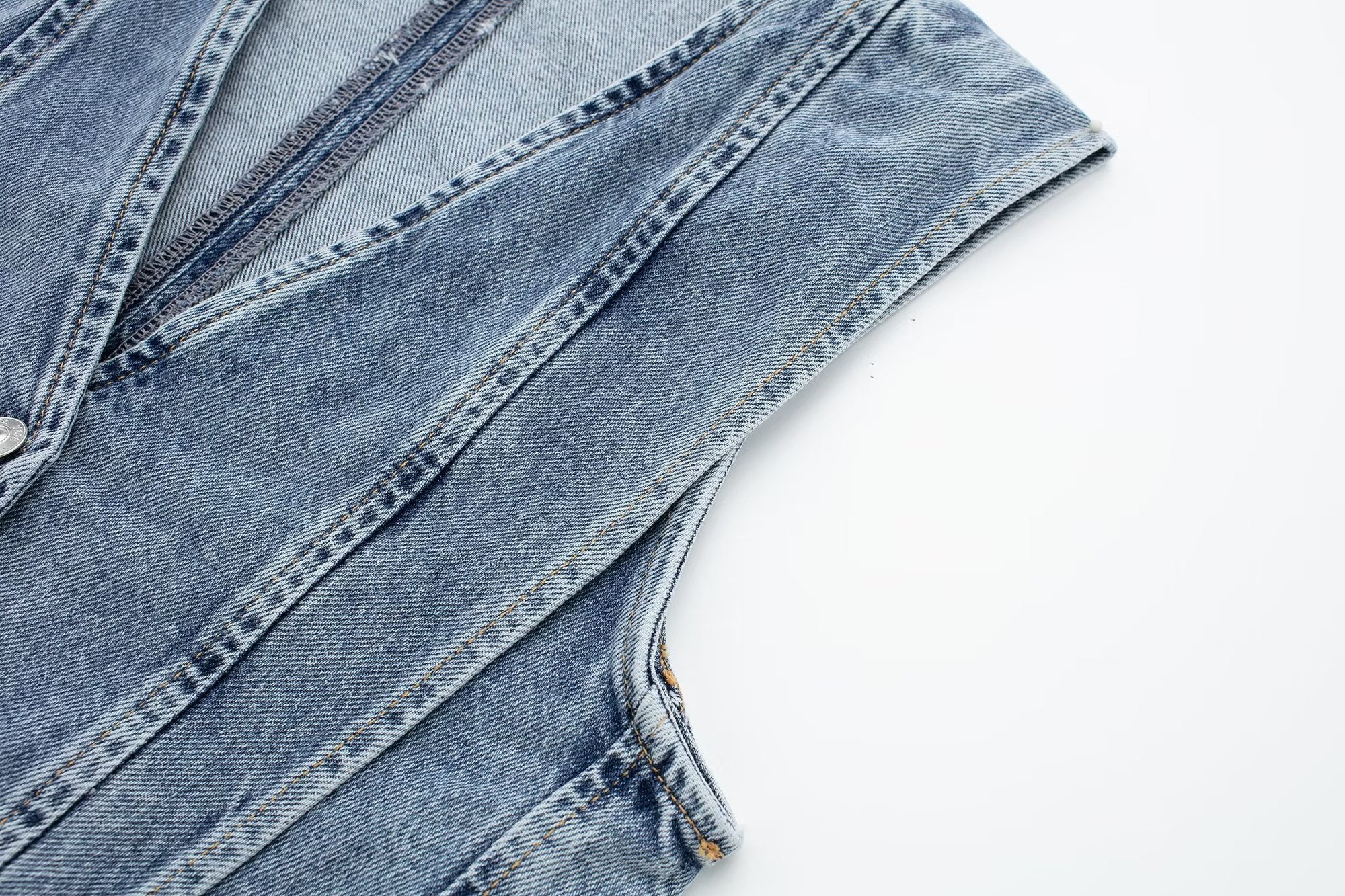 Chiara – Lichtblauwe Cropped Denim Damesvest