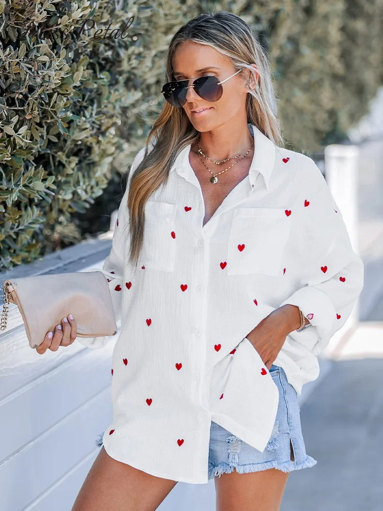 Camille – Zachte Katoenen Damesblouse met Hartjesprint