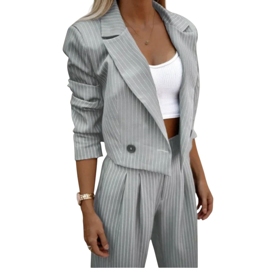 Gabby – Getailleerd Damespak met Blazer en Wijde Pijpen