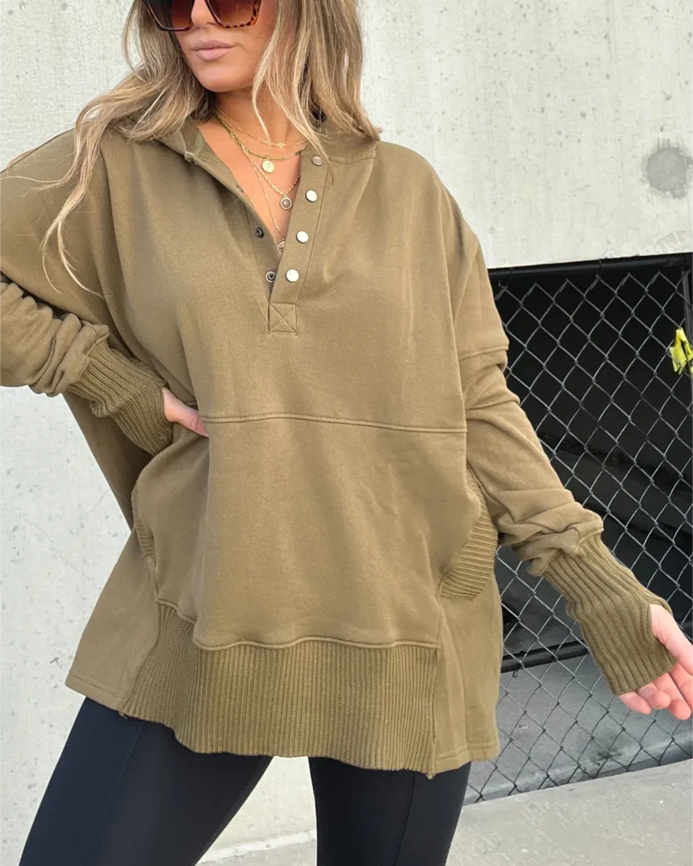Giulia – Flowy Unisex Hoodie van Katoen Jersey