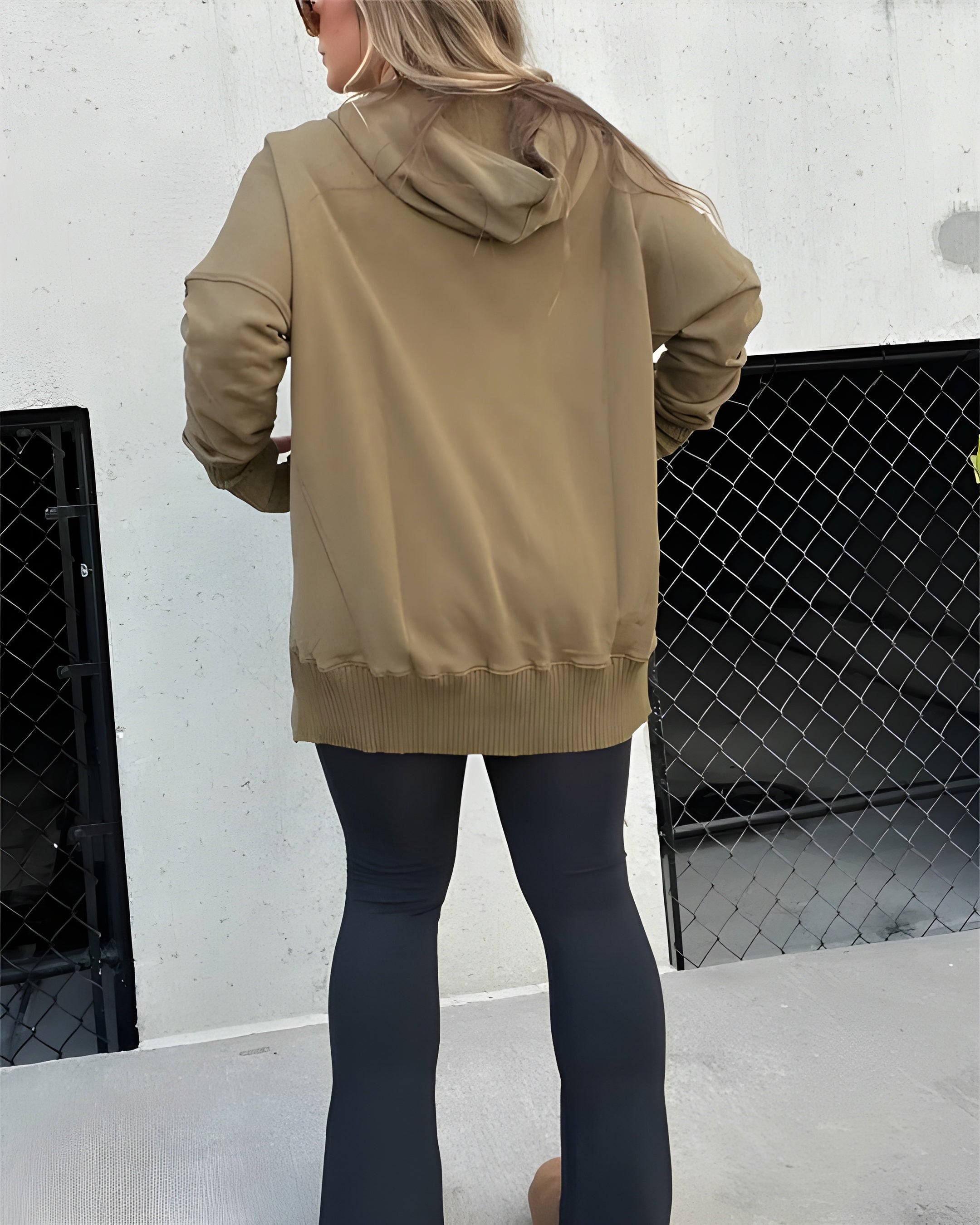 Giulia – Flowy Unisex Hoodie van Katoen Jersey