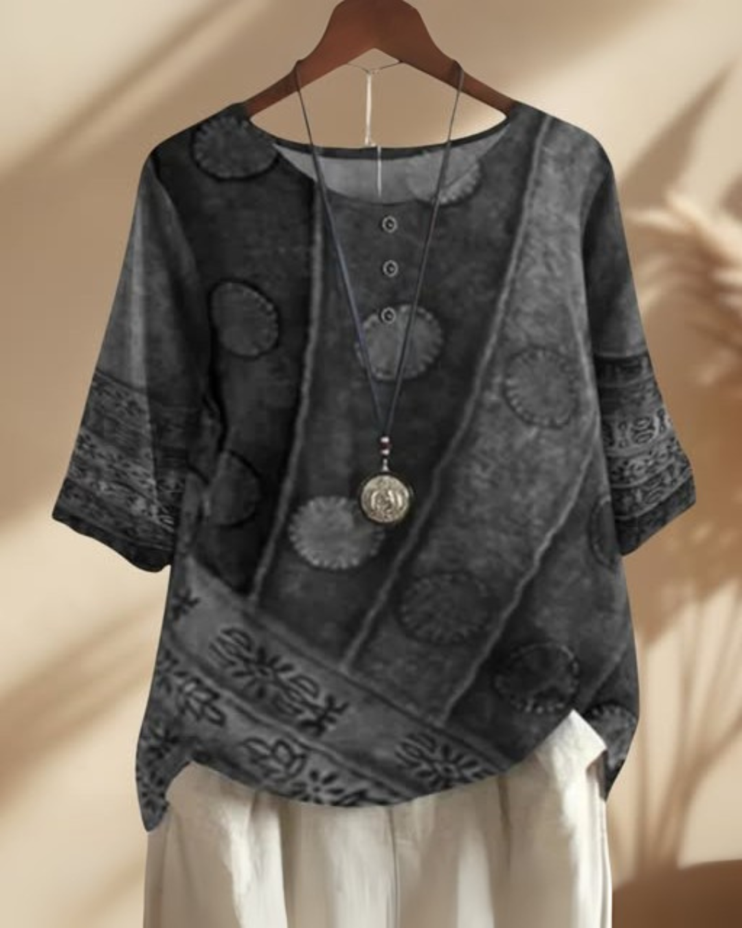 Aurélie – Elegante Dames Blouse met Kunstprint