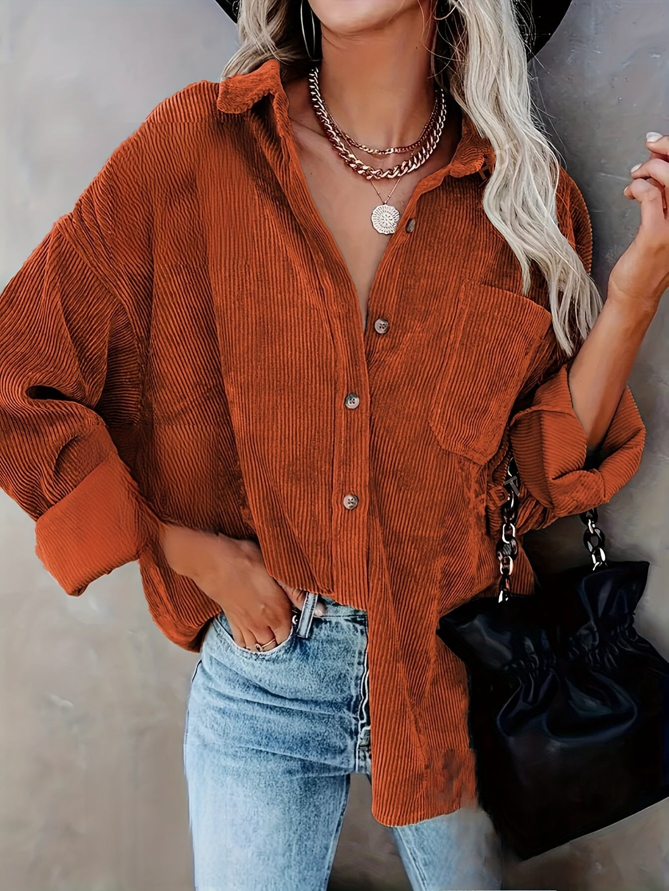 Sofia – Oversized Corduroy Damesblouse