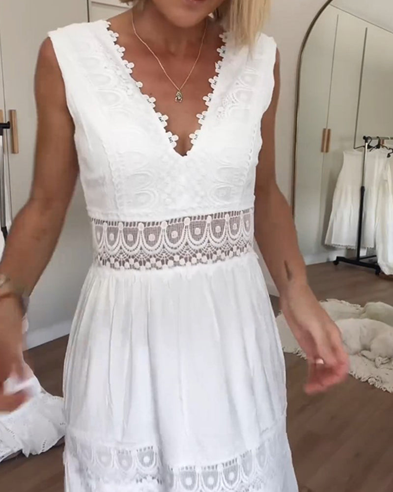 Elena – Mouwloze Zomerjurk met Kant en V-Hals voor Dames