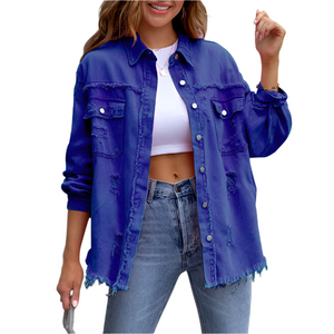 Camille – Vrouwelijk Denim Jack met Kleurrijke Distressed Look
