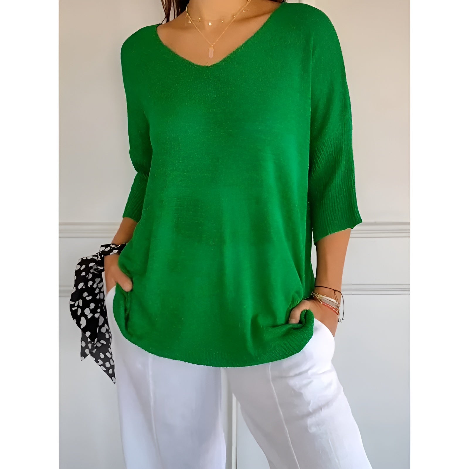 Isabella – Zachte Gebreide Dames Top met V-Hals en Mouwloos Design