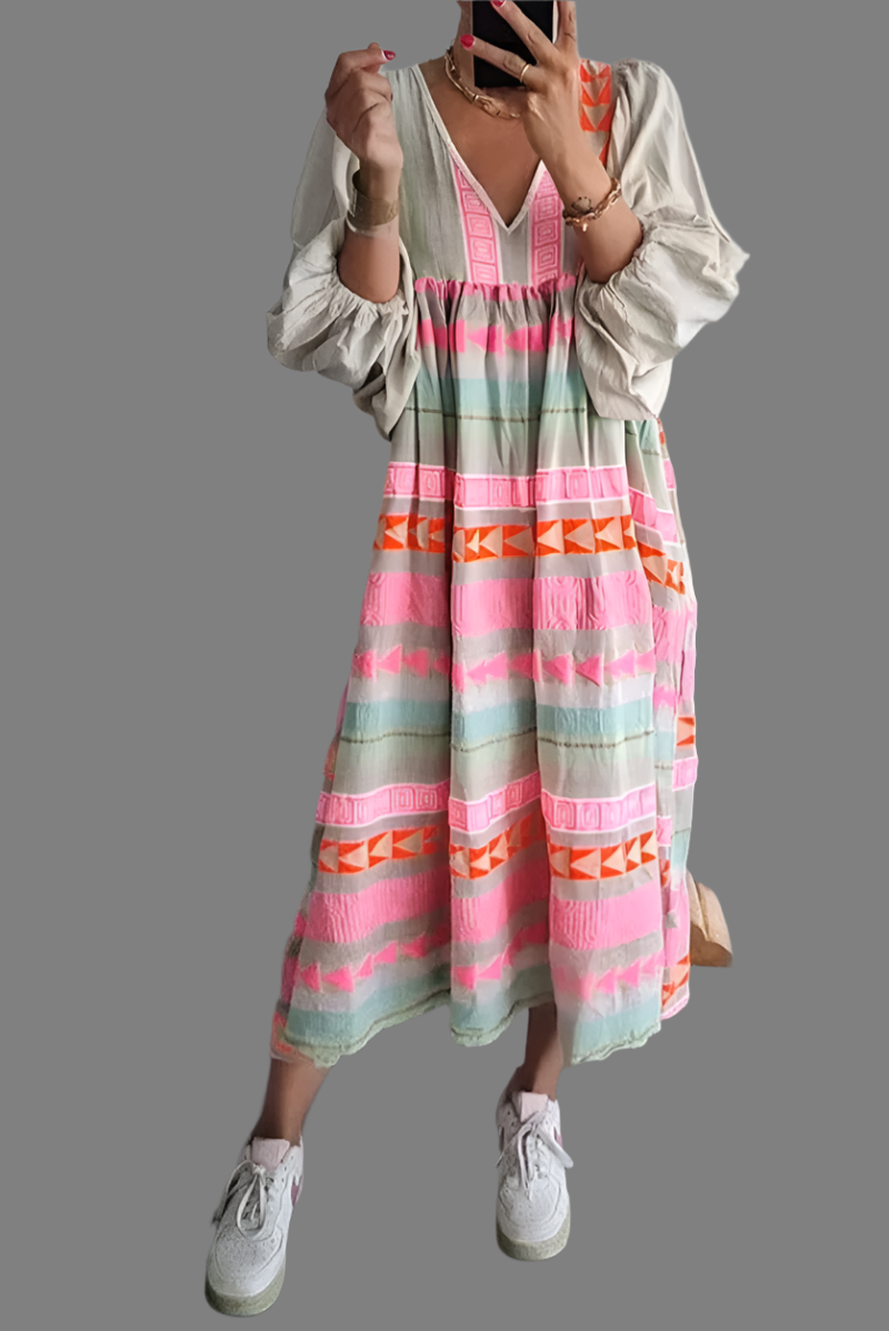 Kyoka – Luchtige damesjurk met kleurrijk silhouet en zomerse charme