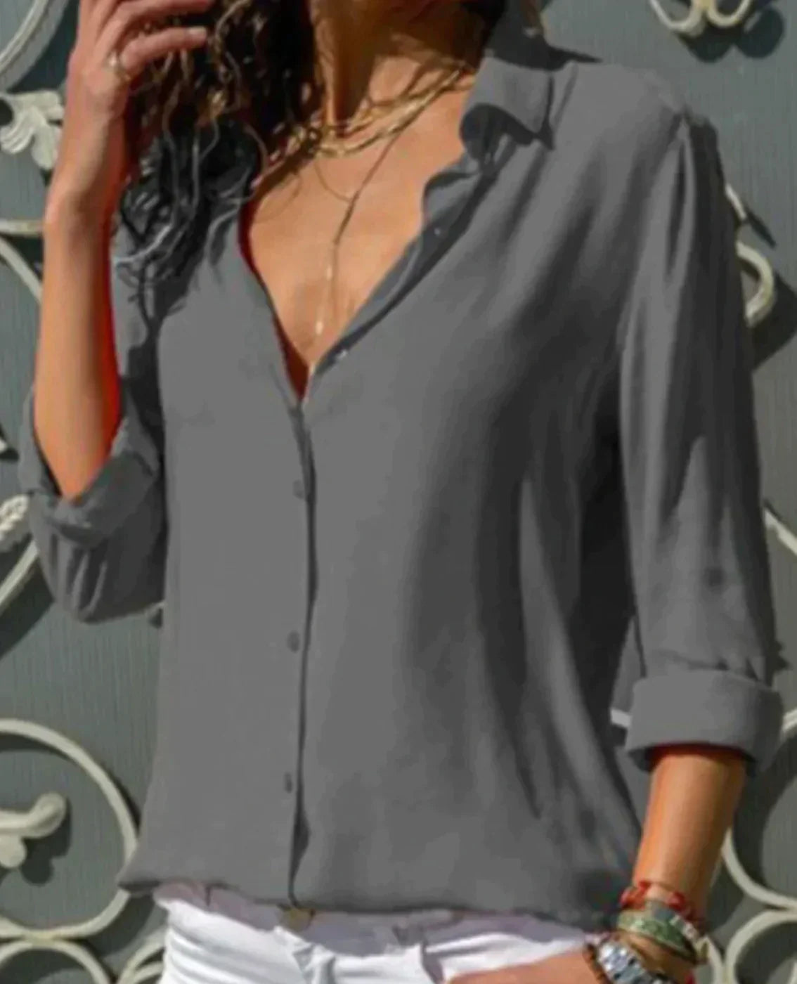 Darlene – Elegante Dames Blouse met Italiaanse Kraag van Satijn