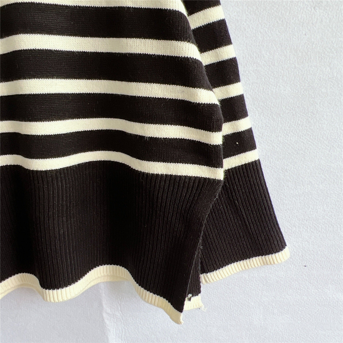 Elena – Gestreepte Gebreide Trui voor Herfst & Winter
