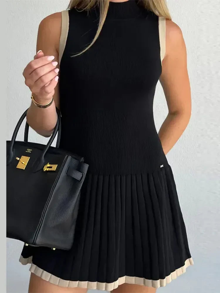 Beatrice – Strak Zittende Dames Mini Jurk van Gebreide Stof