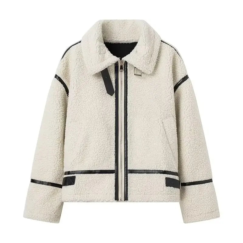 Clara – Beige Slim Fit Winterjas van Lamswol voor Dames