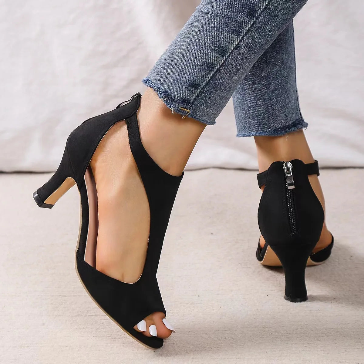 Layda – T-Strap Damesschoenen met Franse Hak