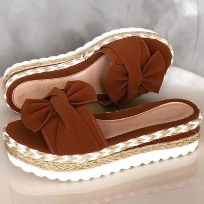 Isabella – Elegante Dames Sleehak Sandalen met Strikdetail