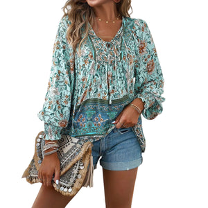 Shuvée – V-Hals Dames Blouse met Lenteprint en Losse Pasvorm