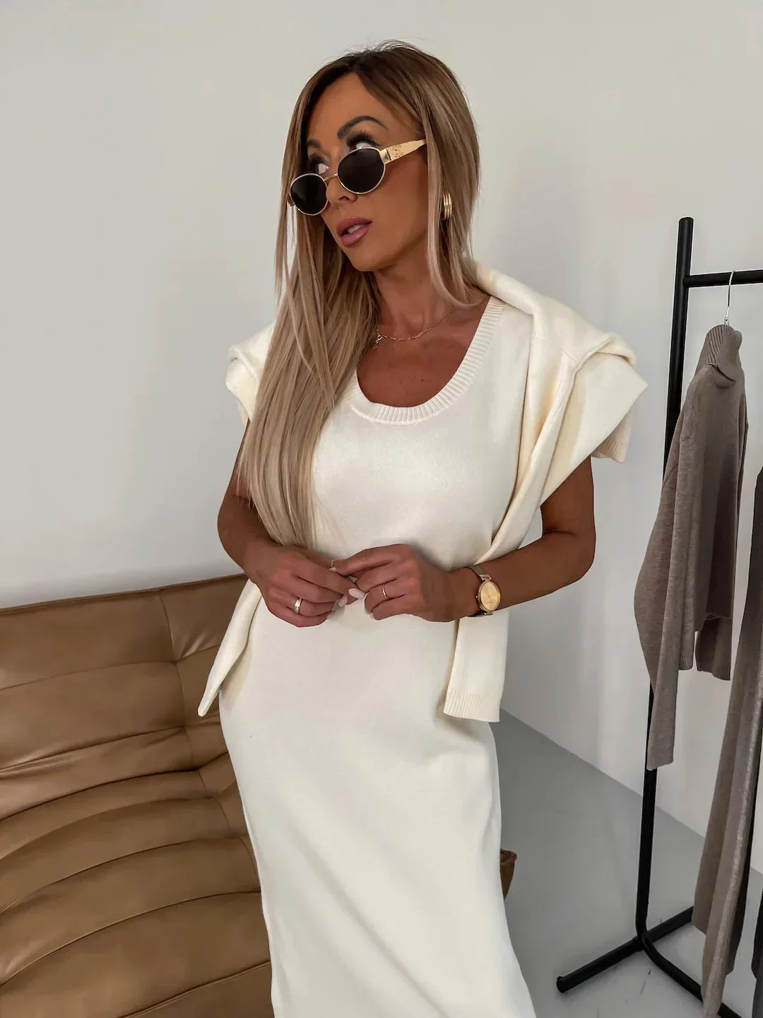 Narcy – Luxe tweedelige Dames set van Gebreide Mouwloos jurk en Vest