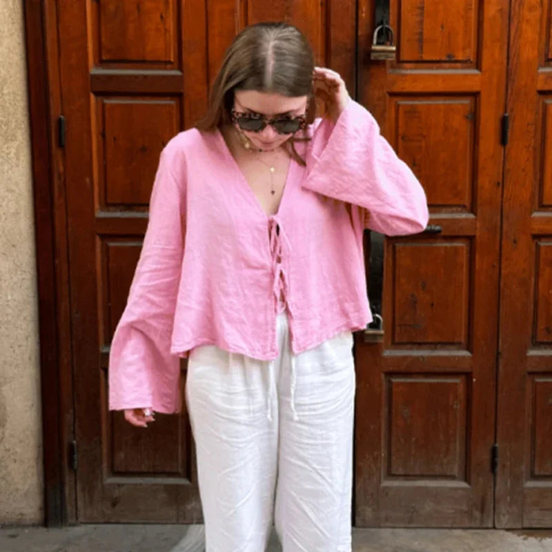 Giulia – Linnen V-Hals Damesblouse met Vetersluiting