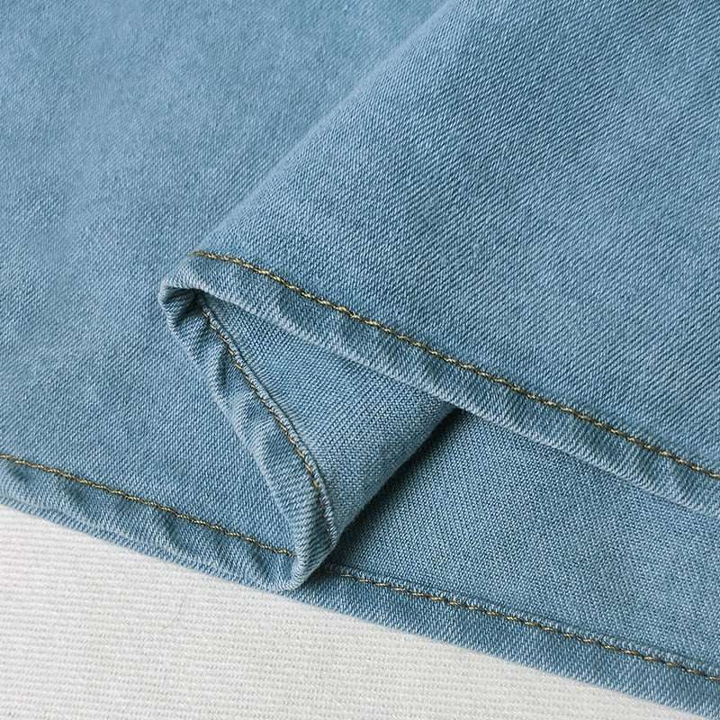 Elena – Denim Turtle Neck Blouse voor Dames met Knoopsluiting
