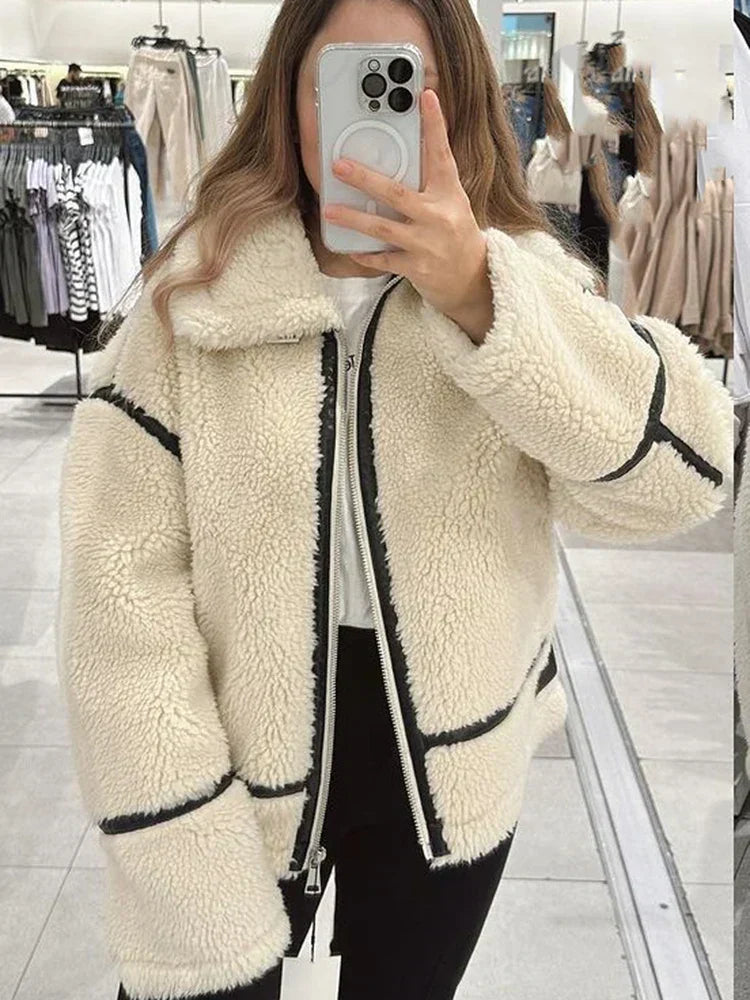 Lucia – Beige Lambswollen Winterjas voor Dames