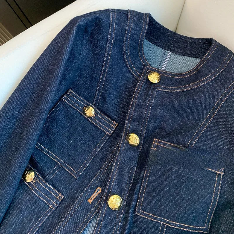 Elena – Getailleerd Damesvest met Knopen