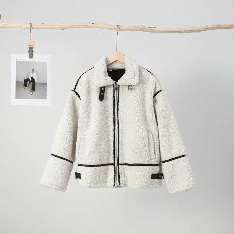 Lucia – Beige Lambswollen Winterjas voor Dames