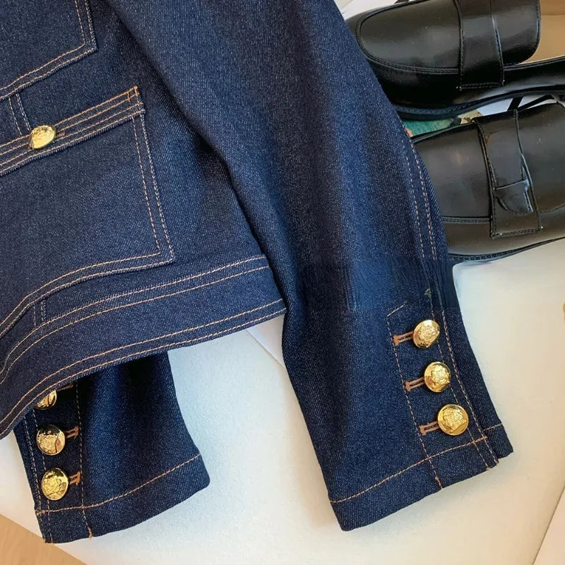 Elena – Getailleerd Damesvest met Knopen