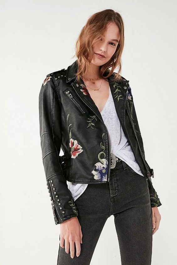 Alessia – Studded Damesjas van Imitatieleer met Bloemenborduursels