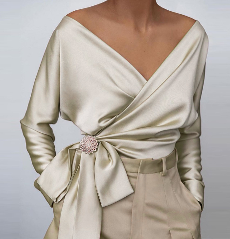 Isabella – Elegante Zijde V-Hals Blouse voor Dames