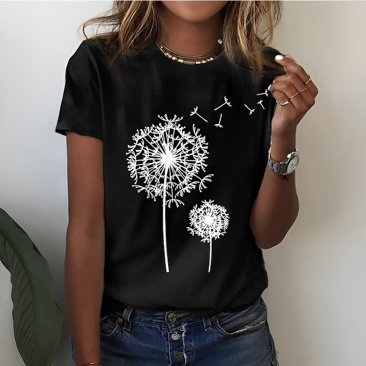 Isabella – Droomachtig Paardenbloem T-shirt voor Dames