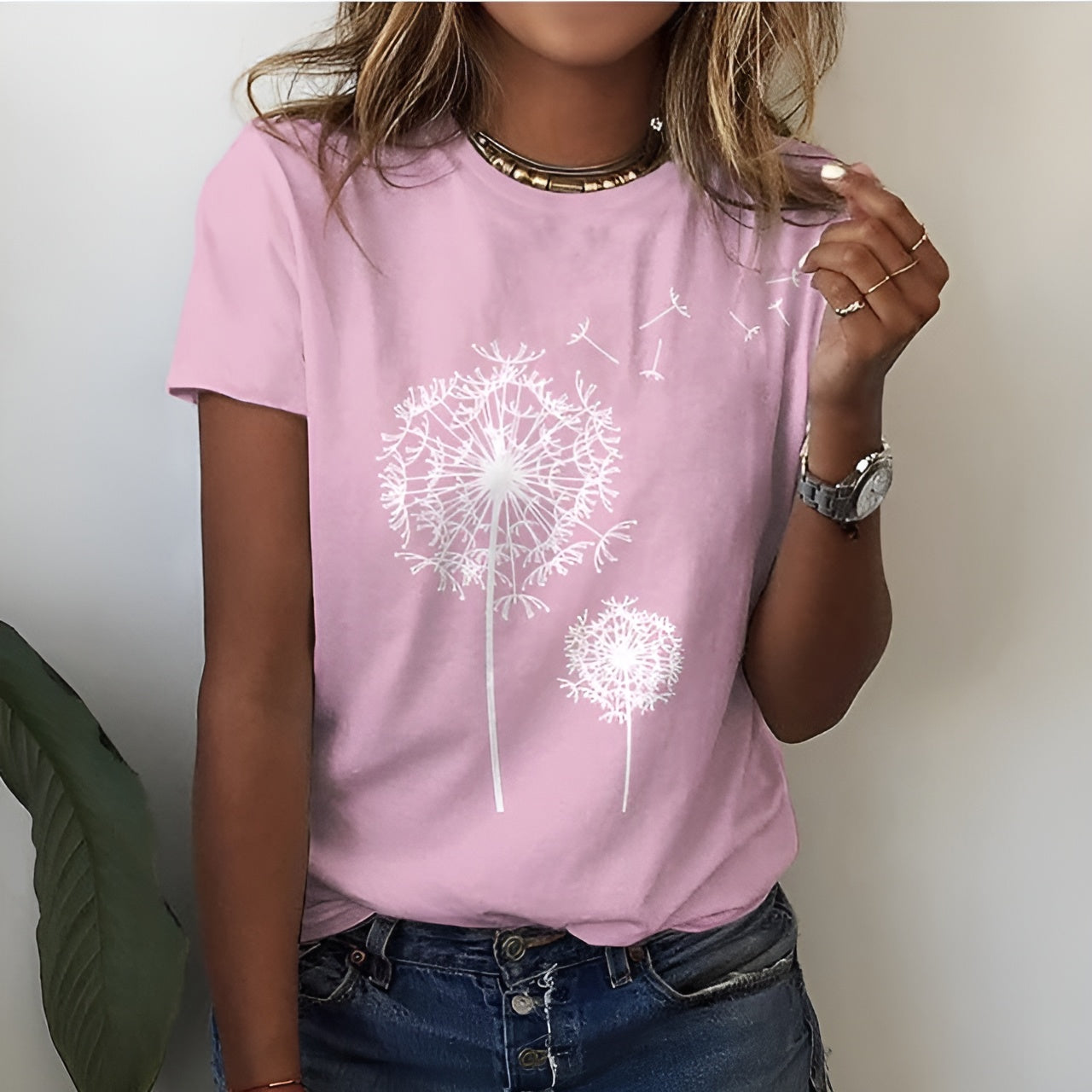 Isabella – Droomachtig Paardenbloem T-shirt voor Dames